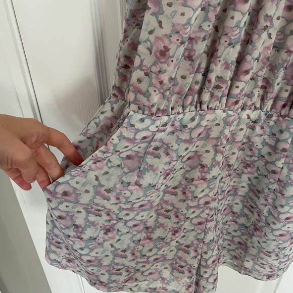 Louvre Floral Pocketed Romper - Picture 3 of 4